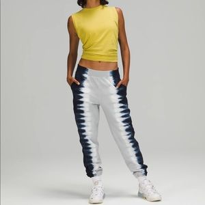 LIKE NEW {Lululemon Athletica} LA Extreme Low Rise Jogger Tie Dye HCTV. Size 4.